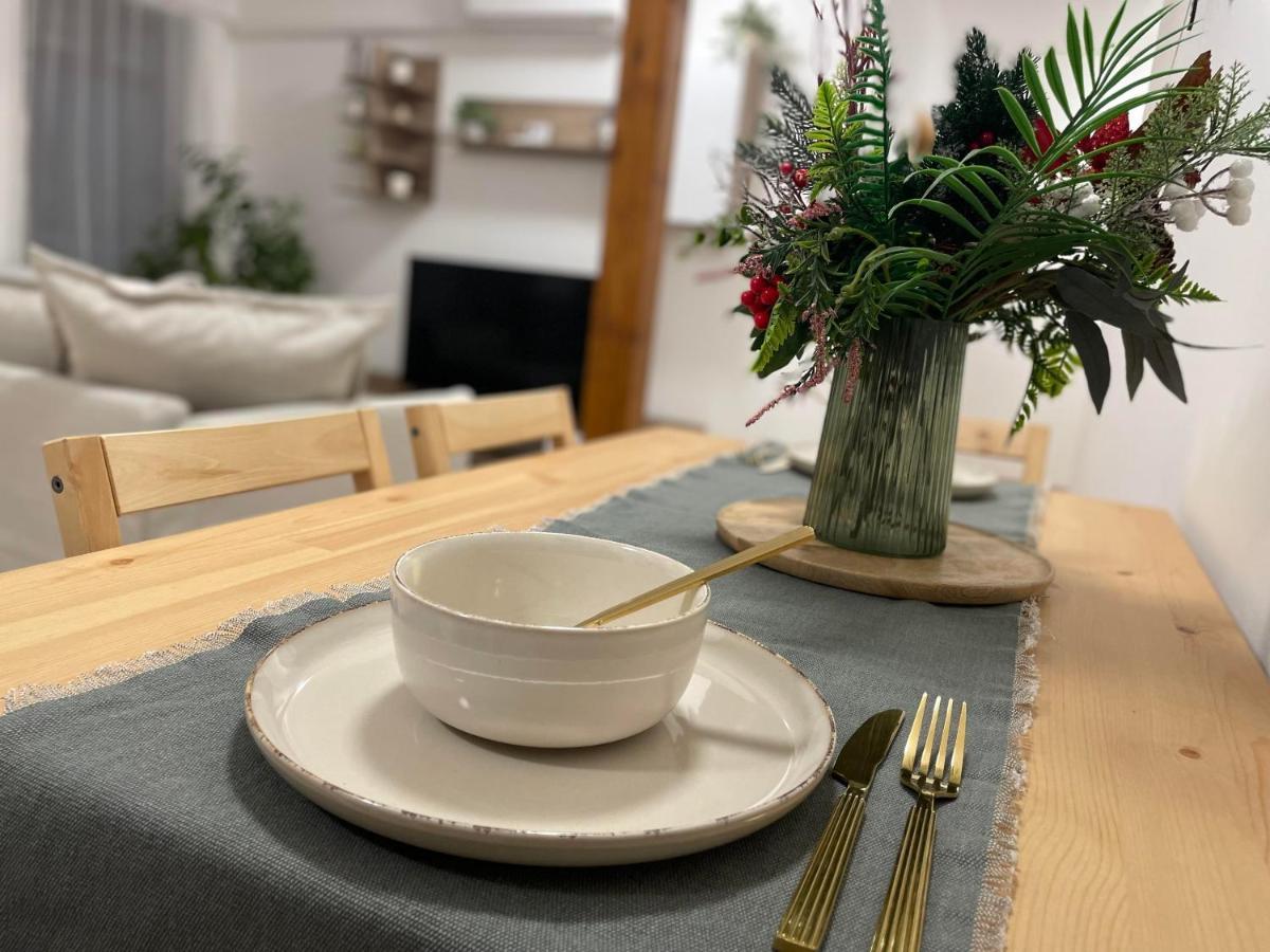 Taverna Apartman Monor Eksteriør billede